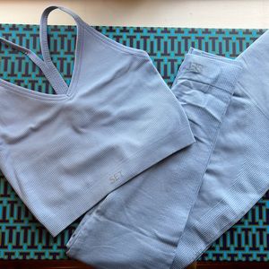 Set active set! Sold out color. Gently worn. Like new